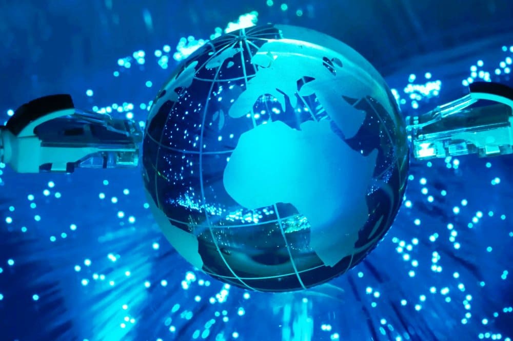 Интересные факты про Интернет – от военного проекта ARPANET до квантовой связи