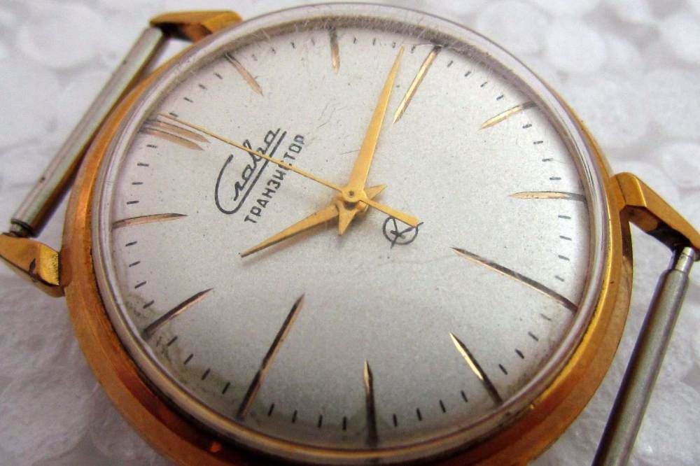 Камертонные часы - гармония инноваций и точности квантовых ритмов