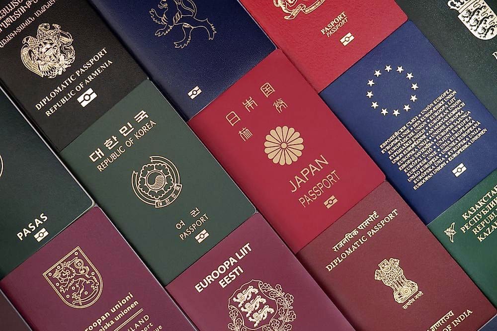 Интересные факты про паспорта мира - от глиняных табличек до биометрических документов