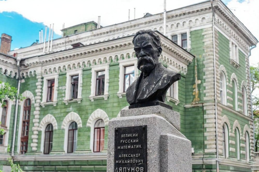 Интересные факты про теорию устойчивости Ляпунова - основу современной техники